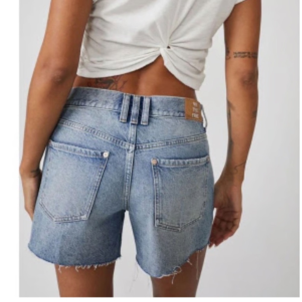 NWT Free People We the Free Ivy Mid rise denim shorts 27 raw hem button fly - Picture 8 of 11
